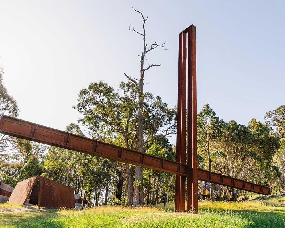 Nonda Katsalidis sculpture at Mount Monument