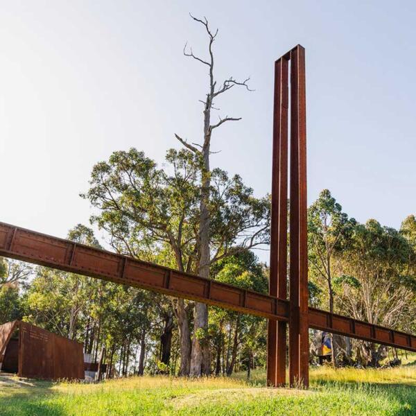 Nonda Katsalidis sculpture at Mount Monument